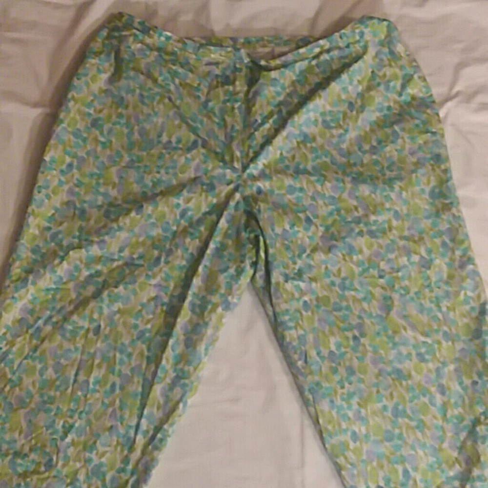 Capri pants
